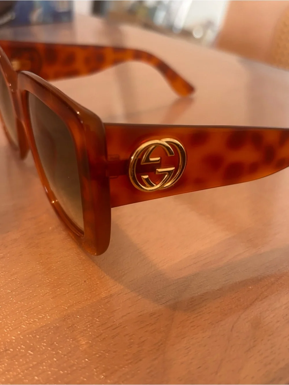 GUCCI- GG014S